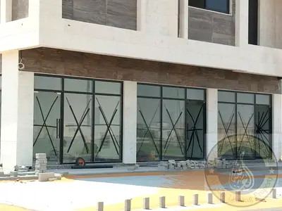 BRAND NEW BIG SHOPS AVAILABLE FOR RENT START FROM NEXT MONTHGOOD FOR RESTORENT,SUPER MARKET,LAUNDRY,CAFATERIA, ON MAIN ROAD MALIHA TO GRAND MOUSQUE