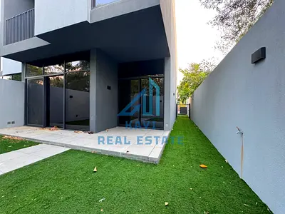 DISTRESS DEAL | 3-BEDROOM CORNER TOWNHOUSE