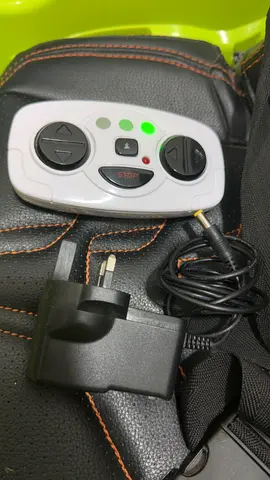 Wireless remote controller with charger (small electronic remote)