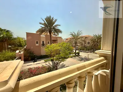 Amazing !! 05bhk Villa Compound With All the amenities on prime location