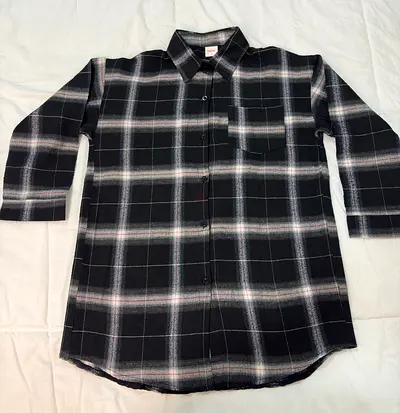 Black & white plaid long sleeve shirt — casual button-up