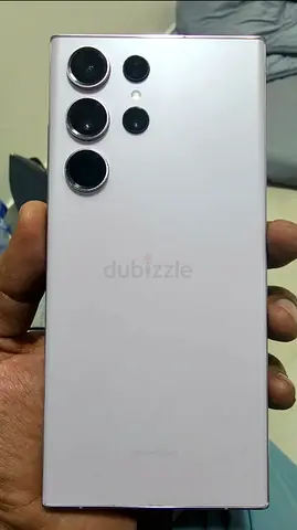 S23 ultra pink colour, minor dot