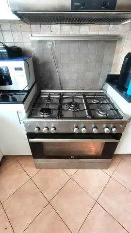 Stainless Steel 5-Burner Gas Cooker with Oven - Good Working Condition