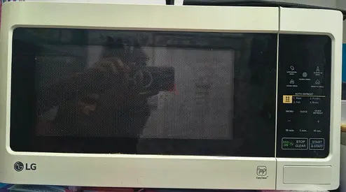 LG Microwave Oven with Global Menu