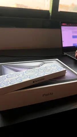 Apple Ipad Air M2 chip 11 inch