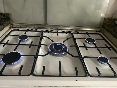 Gas cooker of 5 burners