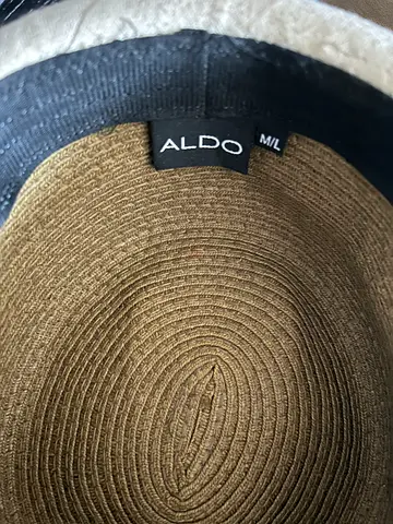 Men ALDO hat