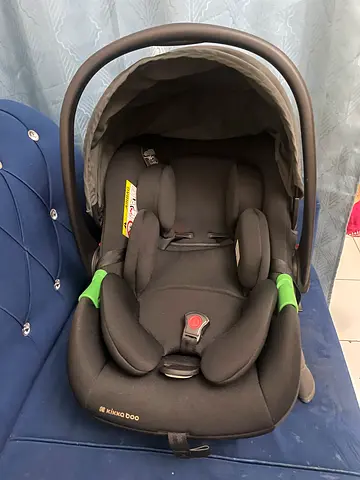 Used infant car seat (rear-facing) with canopy - good condition