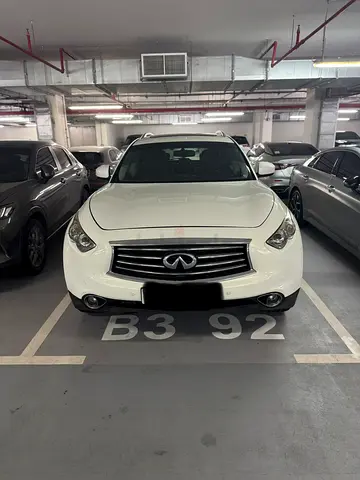 Infiniti FX35 Luxury 2012 GCC Specs - Excellent Condition