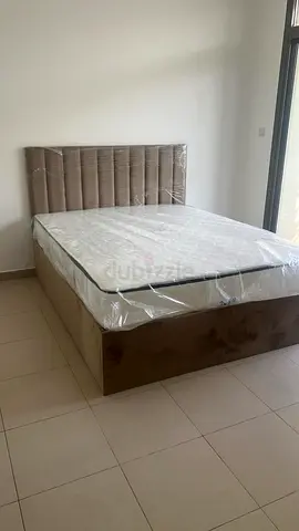 Queen size bed