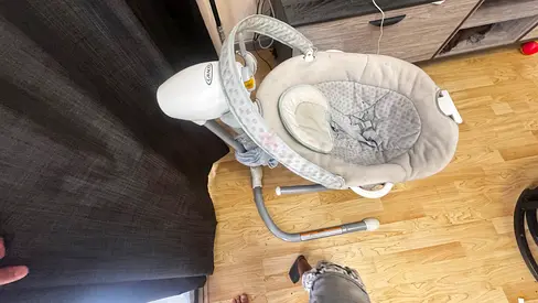 Graco baby swing/rocker in good condition