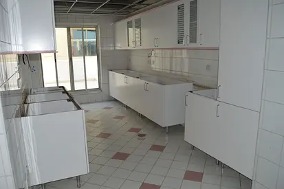 Fabulous 3 BHK Apt Available in Al Karama