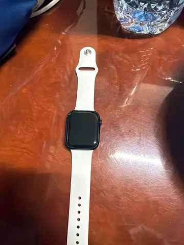 Apple watch series 8 45 mm with orignal white and black straps included