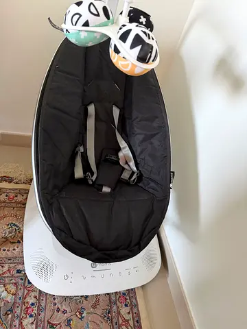 4moms mamaRoo Baby Swing/Rocker in Black - Good Condition