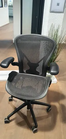 Herman Miller Areon Classic Chairs For Selling