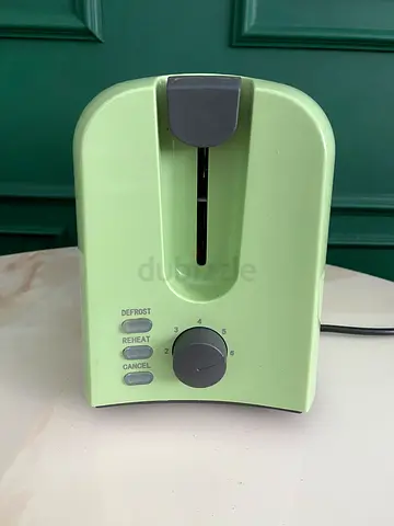 Vintage light green 2-slice toaster - works fine