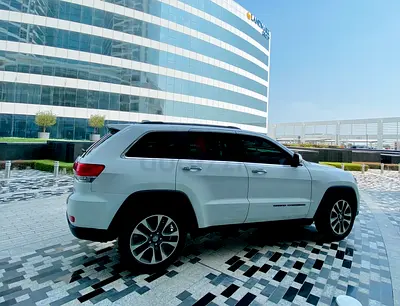 Jeep Grand Cherokee L Limited 2018 | GCC Specs | Pristine Condition