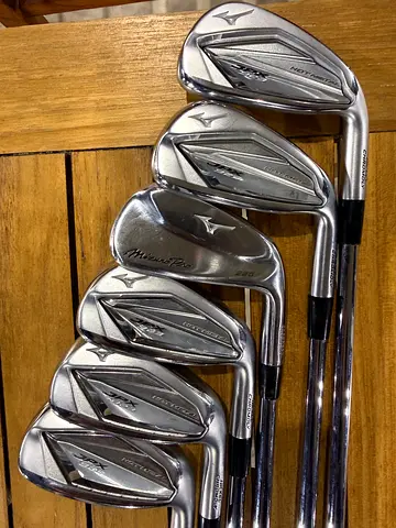 Mizuno JPX923 Hot Metal Irons