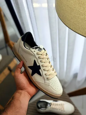 Golden Goose white sneakers with black star (SUPER MASTER QUALITY)
