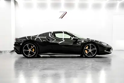 صورة مصغرة 3 لـ 2023 Ferrari 296 GTB