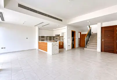Single Row | Near Amenities | Private Garden