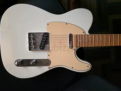 White Fender-style Telecaster electric guitar - Fantastic condition