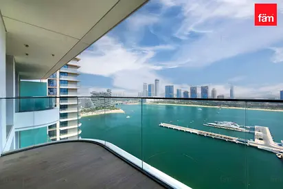 Beachfront Living I Beautiful View I Vacant