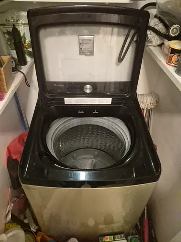 Hisense 17kg Top-Load Washing Machine — AED 400