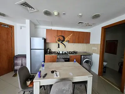 FULLY FURNISHED| MID FLOOR| RENOVATED