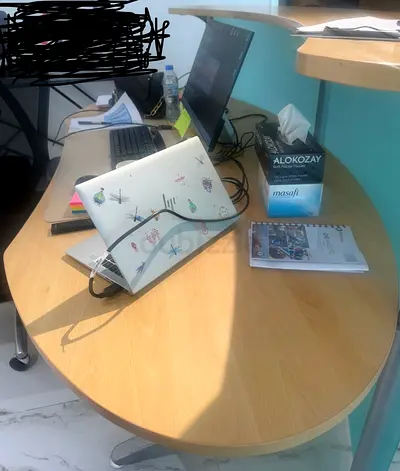 Desk reception