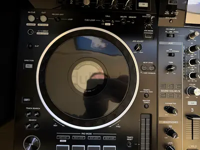 Pioneer CDJ-style DJ Player / Controller used 4 times, no scratches (Brand new)