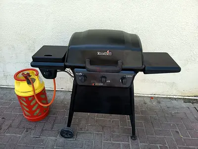 Char-Broil Classic Gas Barbecue Grill Good Condition