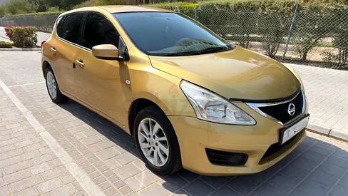 Nissan Tiida 2014 SV - Hatchback