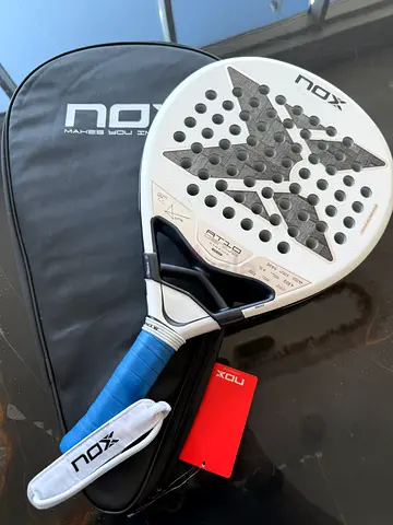 Flawless NOX AT10 12K Genius LITE - Padel Racket with Nox Carry Case - Brand new Condition