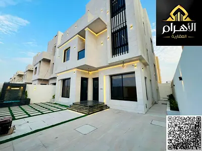 Freehold | Price includes registration fees. Price is negotiable. Five rooms and a rooftop terrace.