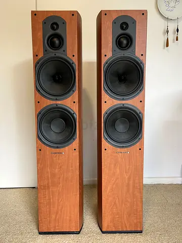 WHARFEDALE Diamond 9.6 TOWER SPEAKERS