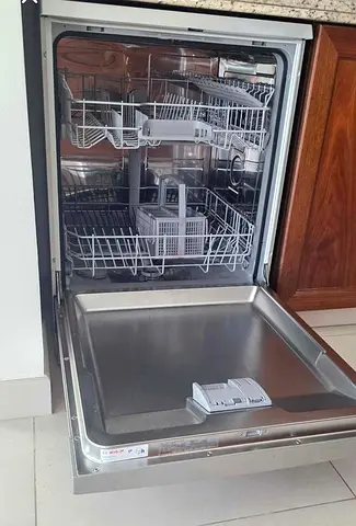 Built-in Stainless Steel Dishwasher - Good Working Condition