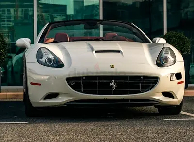 2010 Ferrari California | GCC Specs | V8 Performance