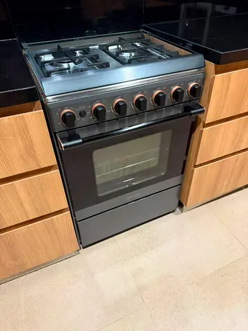 Toshiba 4 Burner Gas Cooker Oven Size 60x60 cm