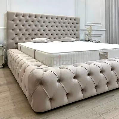 King-size Tufted Velvet Bed Frame with Headboard (Beige)