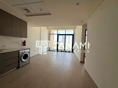 Vacant | Spacious Layout | Prime Location