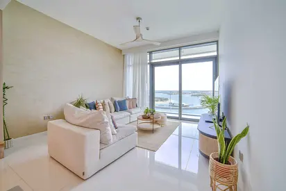 Luxury Sea View Living at Emaar Beachfront