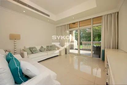 Palm Beach Escape | Large 2BR | Pool-Beach Access