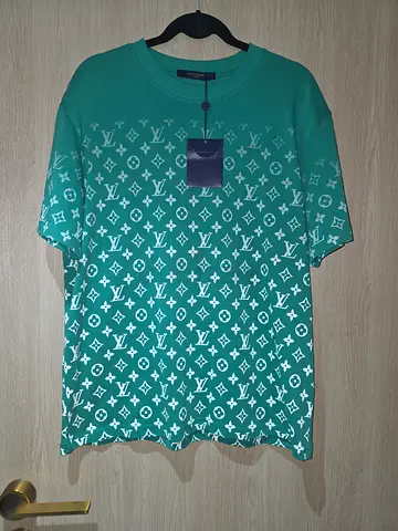 Authentuc louis vuitton monogram print short-sleeve T-shirt, size large