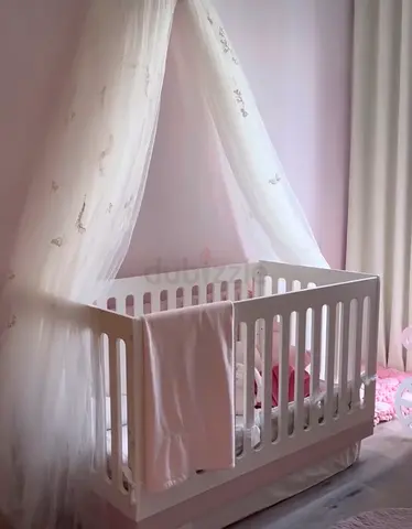 Baby crib