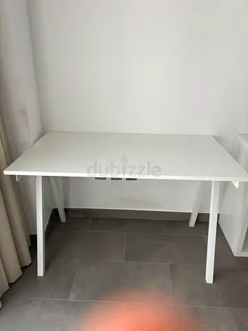Simple white study desk -  good condition