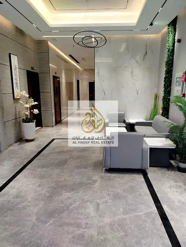 🏠🔥 **للايجار السنوي في عجمان – الروضة 3** 🔥🏠  متاح الآن شقة مميزة **3 غرف وصالة** في منطقة **الروضة 3 – عجمان**، تتميز الشقة بالمساحات الكبيرة وال