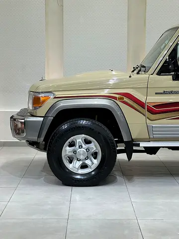 2016 Toyota LAND CRUISER 70 SERIES — миниатюра 18