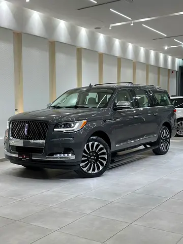 صورة 3 لـ 2023 Lincoln NAVIGATOR