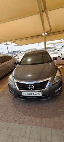 Well Maintained Nissan Altima SV 2015 - American Specs